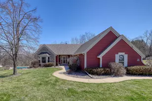 W287N3838 N Shore Dr, Delafield, WI 53072 - Photo 45