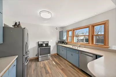 1304 S 116th St, West Allis, WI 53214 - Photo 9