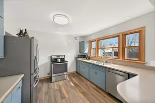 1304 S 116th St, West Allis, WI 53214 - Photo 9