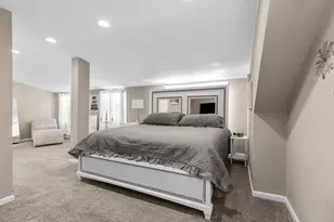 9006 W Dakota Ave, West Allis, WI 53227 - Photo 11