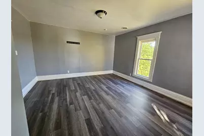 927  Marquette St, Racine, WI 53404 - Photo 5