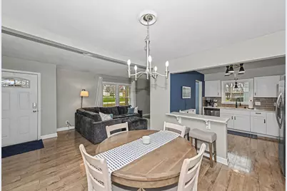 7170 S 35th St, Franklin, WI 53132 - Photo 7