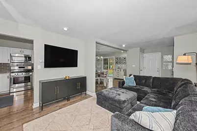 7170 S 35th St, Franklin, WI 53132 - Photo 5