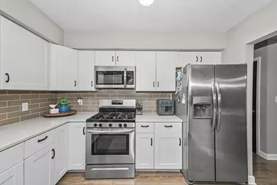 7170 S 35th St, Franklin, WI 53132 - Photo 9