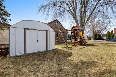 123 N 12th St, Oostburg, WI 53070 - Photo 33