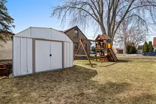 123 N 12th St, Oostburg, WI 53070 - Photo 33