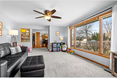 123 N 12th St, Oostburg, WI 53070 - Photo 9