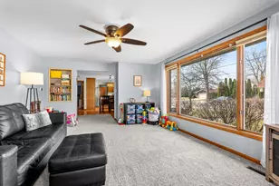 123 N 12th St, Oostburg, WI 53070 - Photo 9