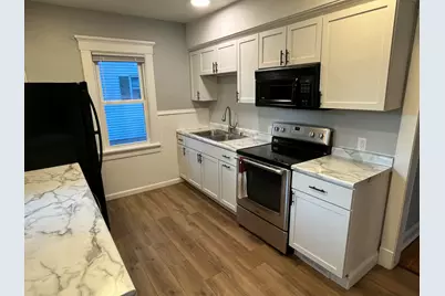 924 N 8th St, Manitowoc, WI 54220 - Photo 7