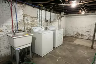 924 N 8th St, Manitowoc, WI 54220 - Photo 31