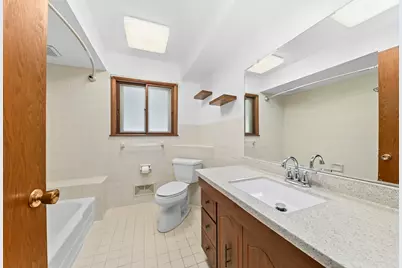 N60W15671  Hawthorne Dr, Menomonee Falls, WI 53051 - Photo 19