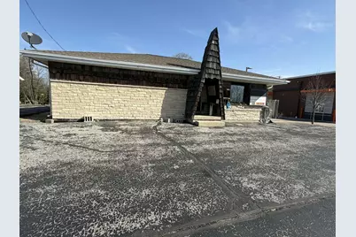 1618 W Washington St, West Bend, WI 53095 - Photo 1