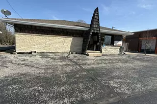 1618 W Washington St, West Bend, WI 53095 - Photo 1