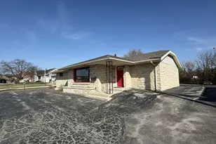 1624 W Washington St, West Bend, WI 53095 - Photo 1