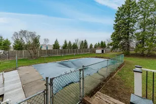 N85W12940 Renee Dr, Menomonee Falls, WI 53051 - Photo 33