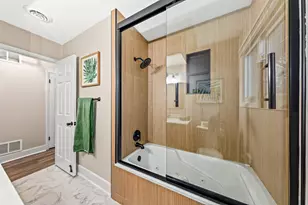 N85W12940 Renee Dr, Menomonee Falls, WI 53051 - Photo 21