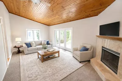 W179N9765  Riversbend Cir, Germantown, WI 53022 - Photo 3