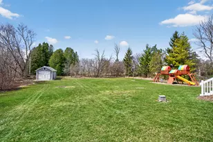 539 Beechwood Dr, Cedarburg, WI 53012 - Photo 23
