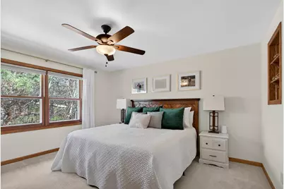 539  Beechwood Dr, Cedarburg, WI 53012 - Photo 5