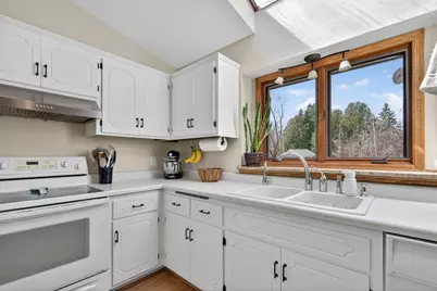 539  Beechwood Dr, Cedarburg, WI 53012 - Photo 13