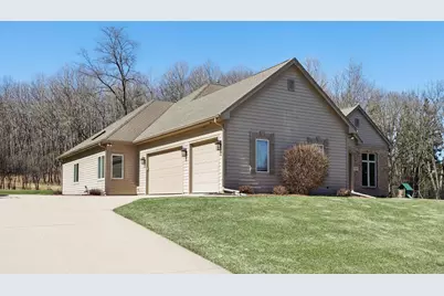 1520  Pamme Ct, West Bend, WI 53090 - Photo 69