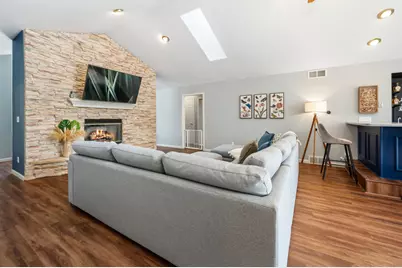 W223N8293  Sandras Dr, Lisbon, WI 53089 - Photo 5