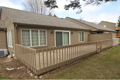 3822 S Oakbrook Dr, Greenfield, WI 53228 - Photo 3