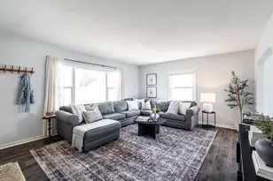 5439 S Egofske Rd, New Berlin, WI 53146 - Photo 3