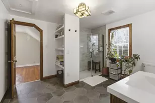 6711 W Howard Ave, Milwaukee, WI 53220 - Photo 31