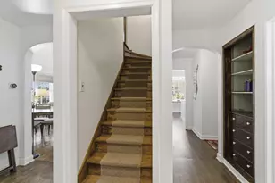 6711 W Howard Ave, Milwaukee, WI 53220 - Photo 11