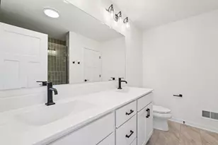 W149N11973 Red Holly Dr, Germantown, WI 53022 - Photo 23