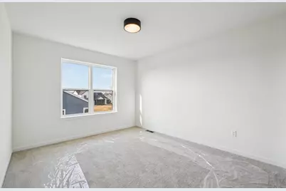 W149N11973  Red Holly Dr, Germantown, WI 53022 - Photo 27