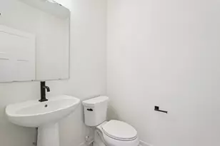 W149N11973 Red Holly Dr, Germantown, WI 53022 - Photo 15