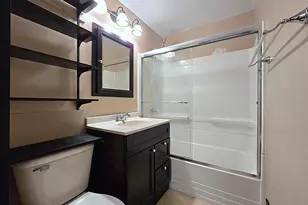 5207 S Lake Dr, Cudahy, WI 53110 - Photo 15