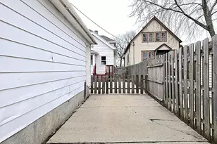 5207 S Lake Dr, Cudahy, WI 53110 - Photo 39