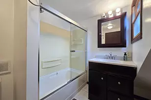 5207 S Lake Dr, Cudahy, WI 53110 - Photo 25