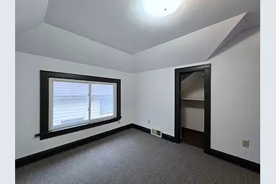 5207 S Lake Dr, Cudahy, WI 53110 - Photo 23