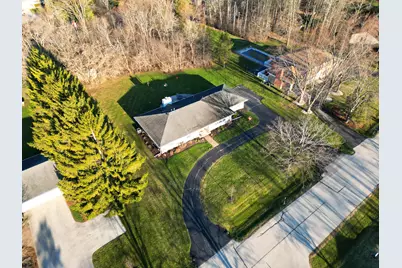12437 N Emily Ln, Mequon, WI 53092 - Photo 27