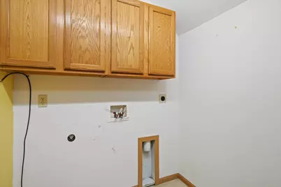 1057 N Sunnyslope Dr #104, Racine, WI 53406 - Photo 13