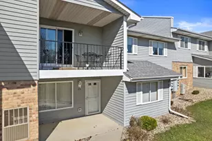 1057 N Sunnyslope Dr, Racine, WI 53406 - Photo 3