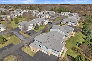 1057 N Sunnyslope Dr, Racine, WI 53406 - Photo 9