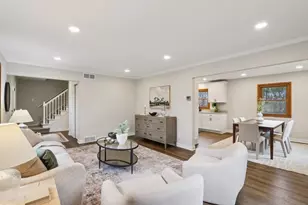 9936 N Concord Dr, Mequon, WI 53097 - Photo 9