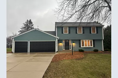 9936 N Concord Dr, Mequon, WI 53097 - Photo 1