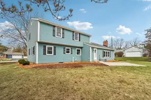 9936 N Concord Dr, Mequon, WI 53097 - Photo 47