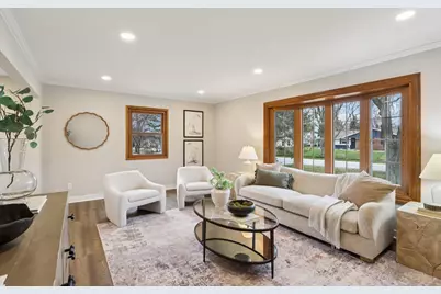 9936 N Concord Dr, Mequon, WI 53097 - Photo 7