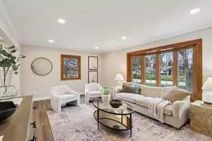 9936 N Concord Dr, Mequon, WI 53097 - Photo 7