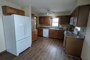 4738 S 26th St, Milwaukee, WI 53221 - Photo 3