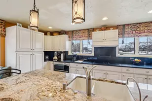 1618 Mountain Ave, Wauwatosa, WI 53213 - Photo 21