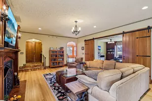 1618 Mountain Ave, Wauwatosa, WI 53213 - Photo 7