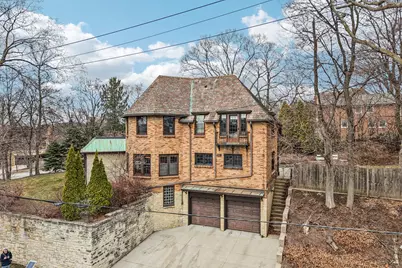 1618  Mountain Ave, Wauwatosa, WI 53213 - Photo 3